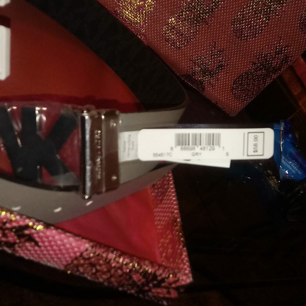 A MICHAEL KORS BELT - Picture 6 of 7
